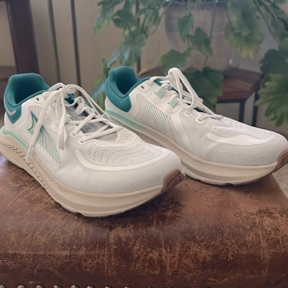 Altra Women’s Paradigm 7 Shoes
